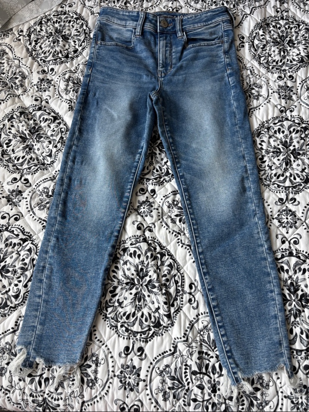 American Eagle Outfitters Light Wash Skinny Jeans